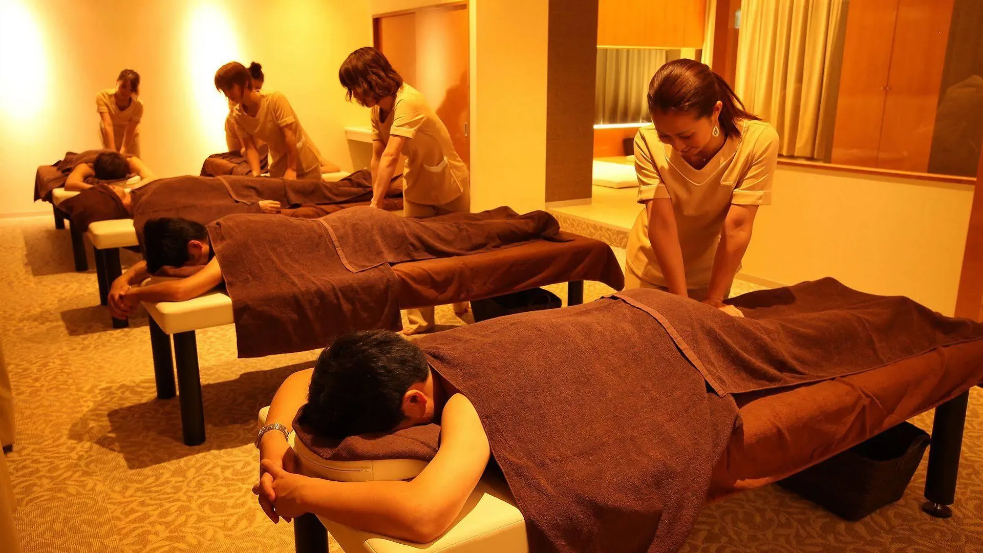 Sauna And Spa Avinel Hotel - Men Only Capsule فوكوكا