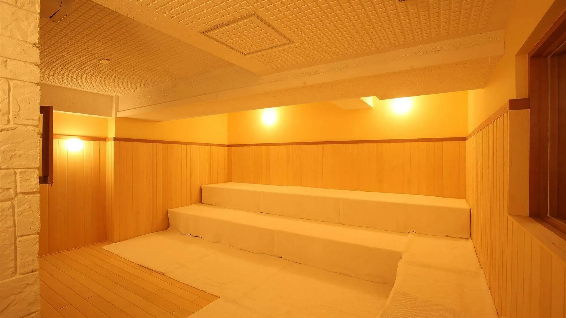 Sauna And Spa Avinel Hotel - Men Only Capsule فوكوكا