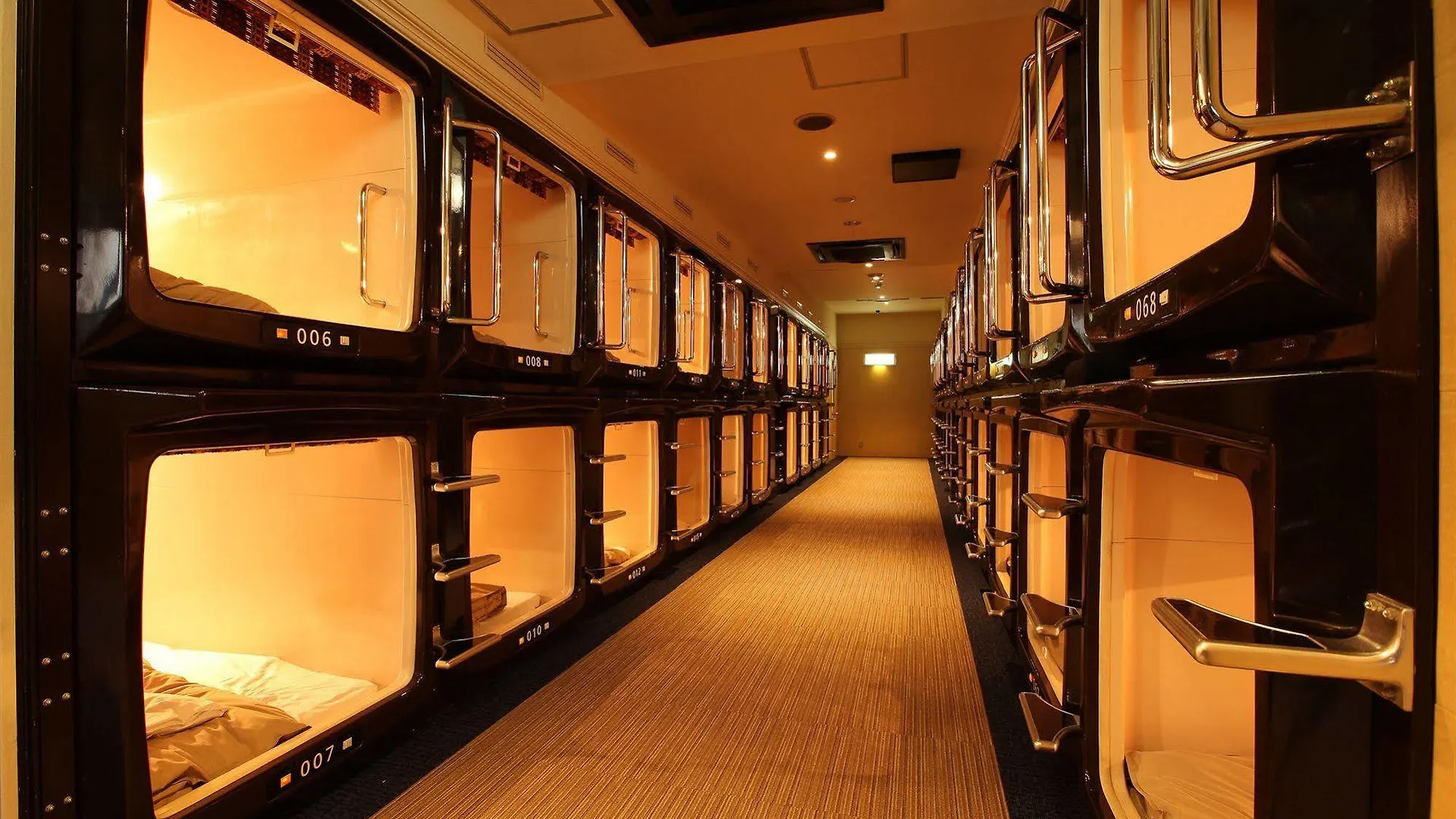Sauna And Spa Avinel Hotel - Men Only Capsule